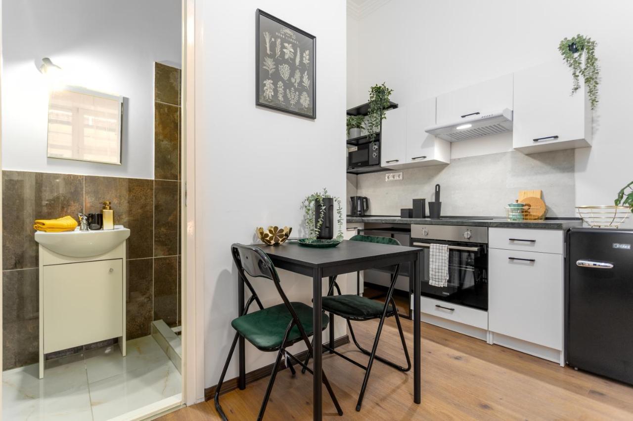 Green Goblin Apartment With Free Private Parking Budapest Eksteriør bilde