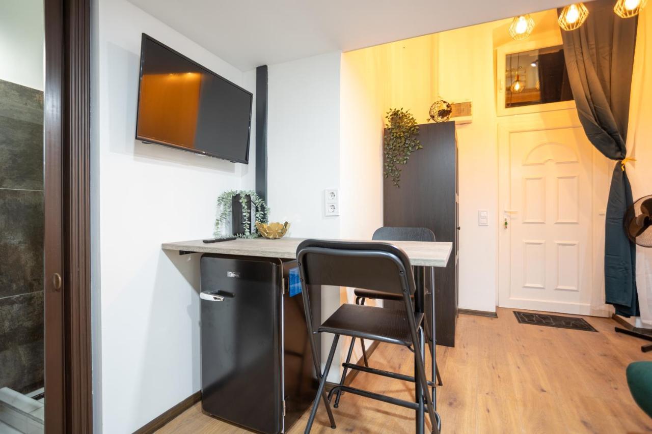 Green Goblin Apartment With Free Private Parking Budapest Eksteriør bilde